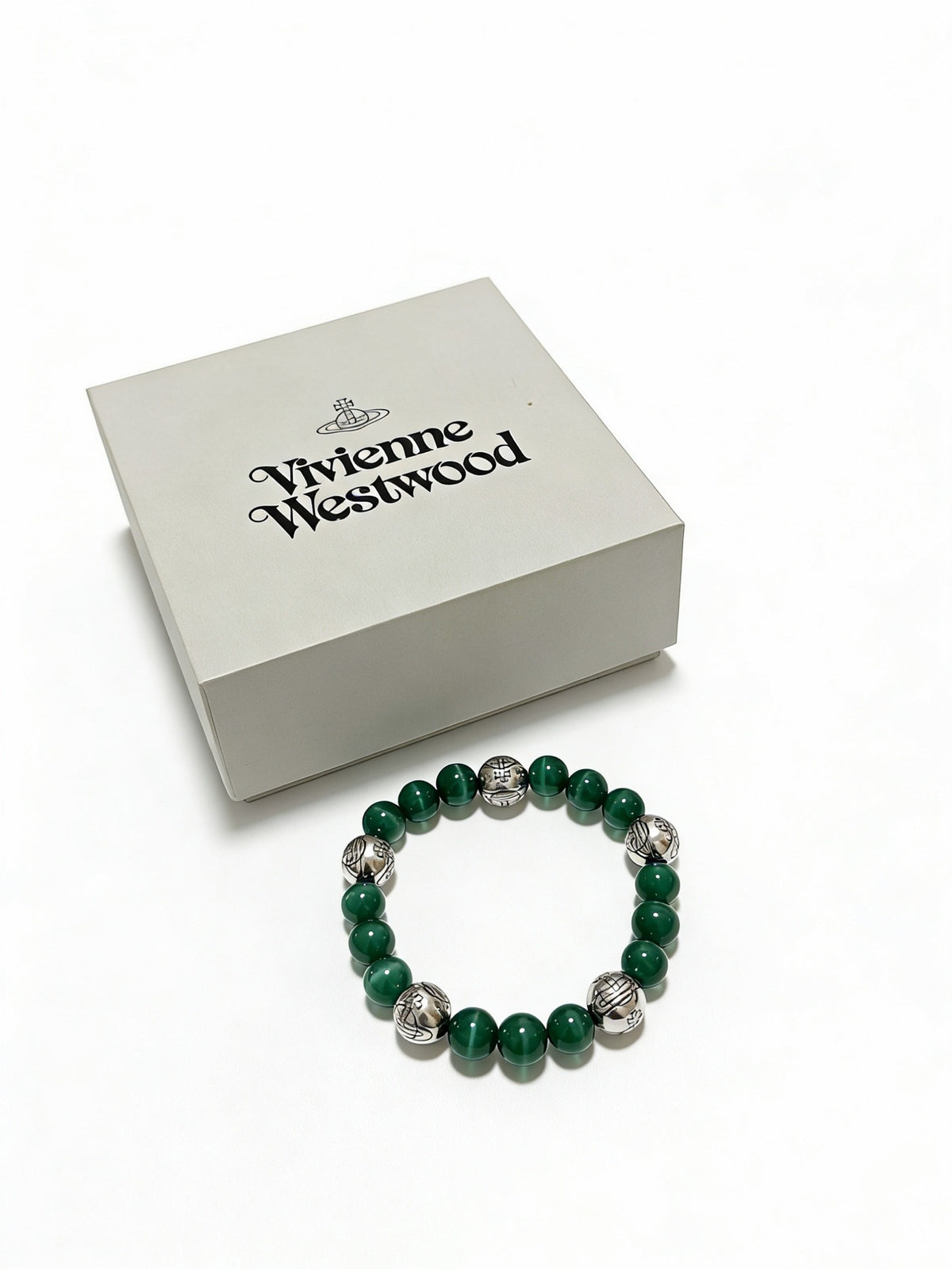 Orb-Inspired Emblem Bracelet in Silver-Tone – Vintage Detail – Design 011 main product view