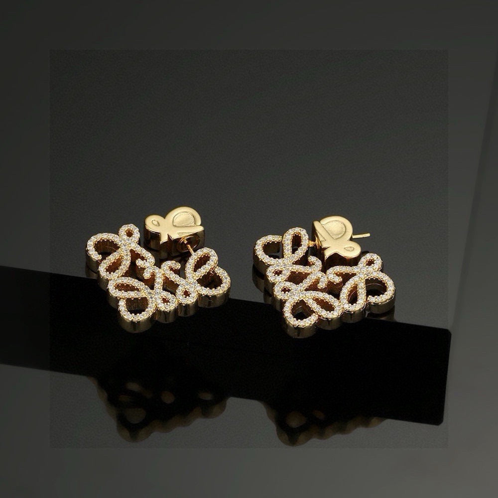 Floral Motif Stud Earrings in Polished Metal-Tone – Design 02 detail view