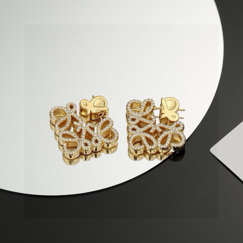 Floral Motif Stud Earrings in Polished Metal-Tone – Design 03 main product view