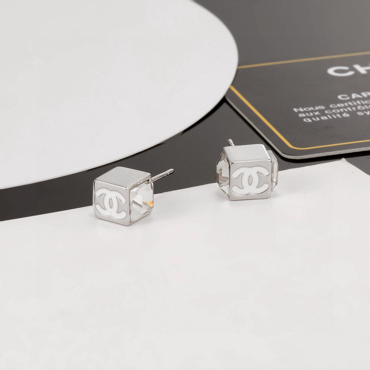 Square Pendant Necklace in Polished Metal-Tone – White Detail close-up detail
