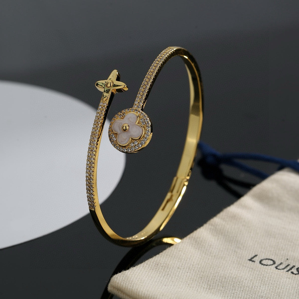 Clover Bangle in Polished Metal-Tone – Clover Detail – Design 006 side detail