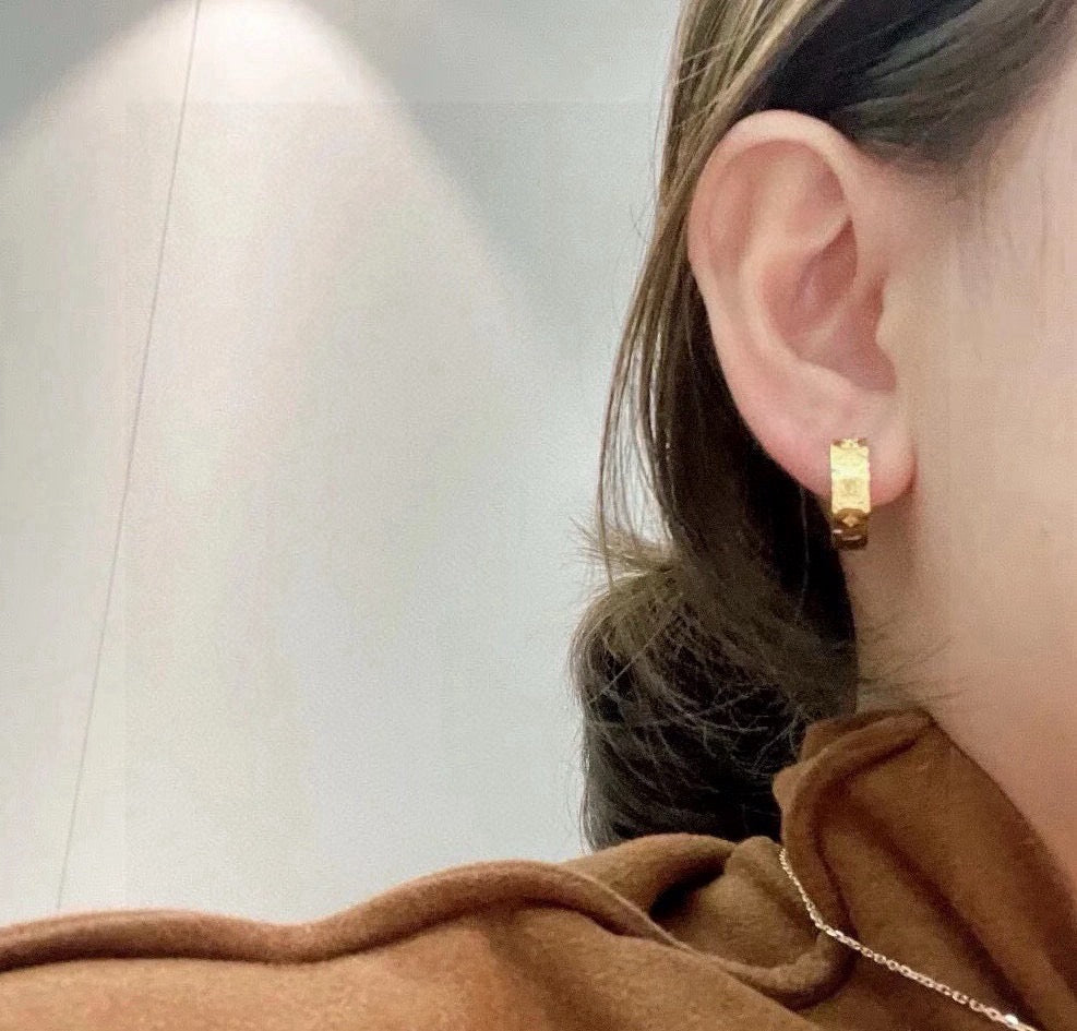 Clover Stud Earrings in Polished Metal-Tone – Clover Detail – Design 007 styled product view