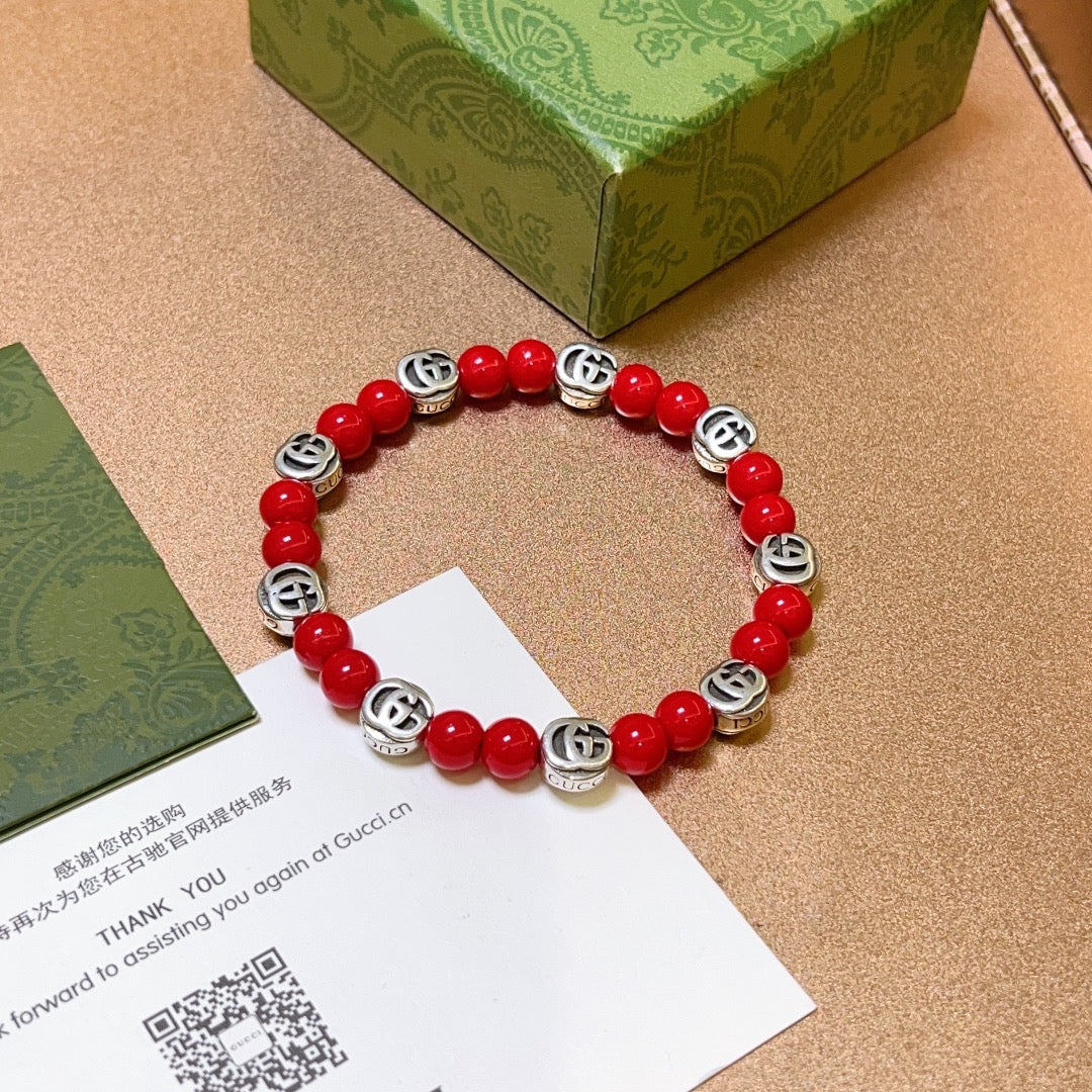 Double-G Emblem Beaded Bracelet in Polished Metal-Tone – Crystal Detail – Design 016 close-up detail
