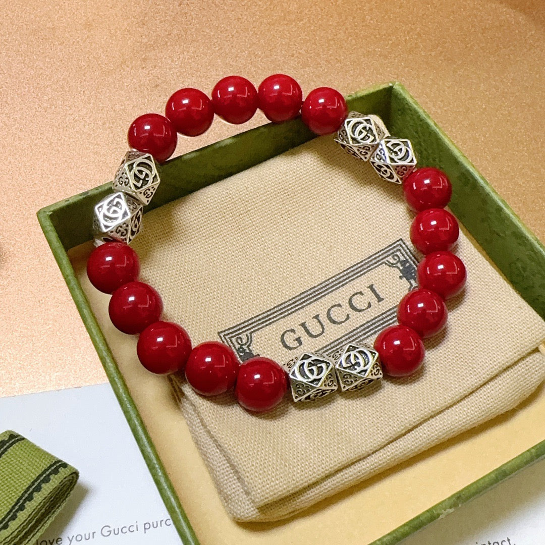 Double-G Emblem Bracelet in Polished Metal-Tone – Design 025 side detail