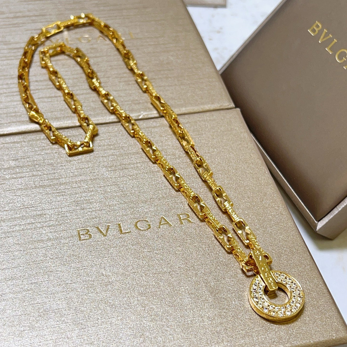 Geometric Emblem Statement Ring in Gold-Tone – Design 048 close-up detail