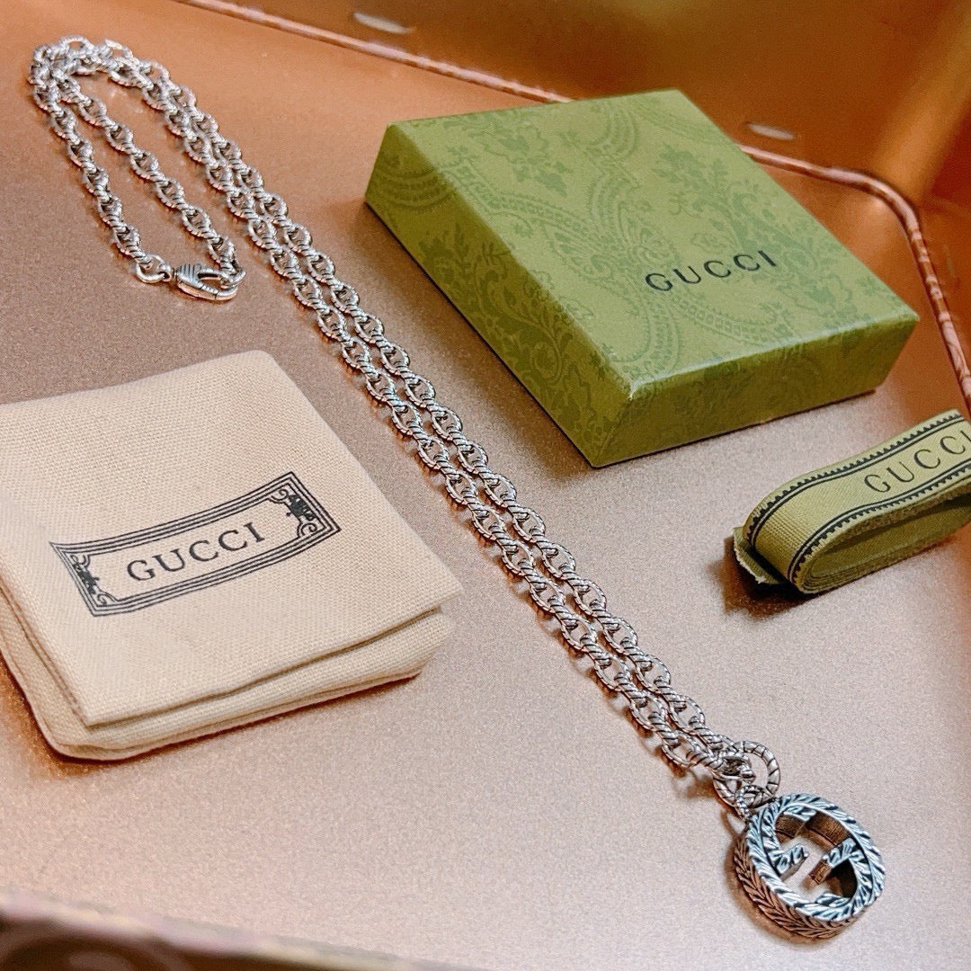 Double-G Emblem Pendant Necklace in Polished Metal-Tone – Design 098 side detail
