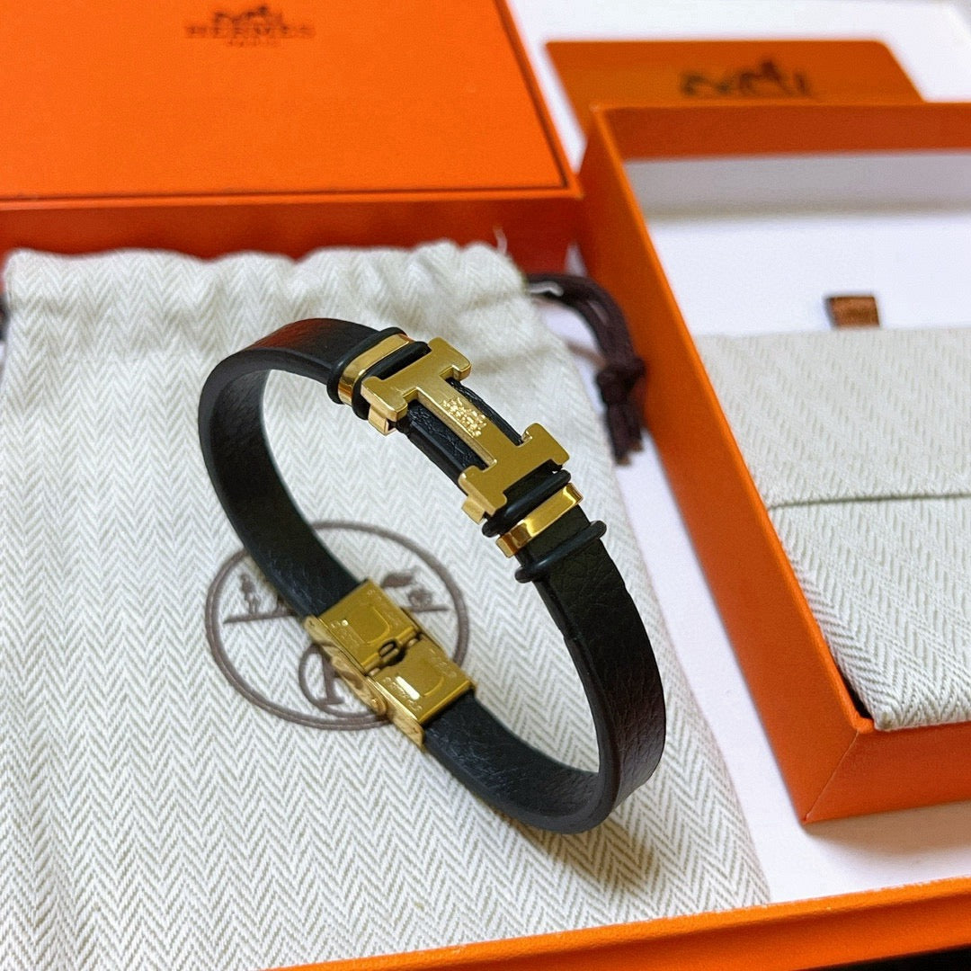 Horse Bangle in Polished Metal-Tone – Design 005 front product view