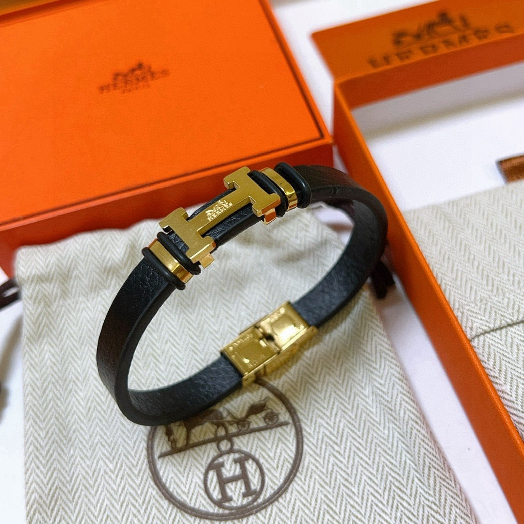 Horse Bangle in Polished Metal-Tone – Design 005 main product view