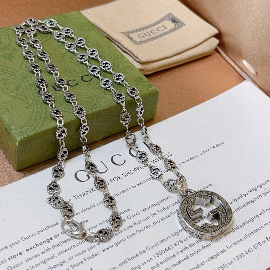 Double-G Emblem Pendant Necklace in Polished Metal-Tone – Vintage Detail – Design 023 side detail