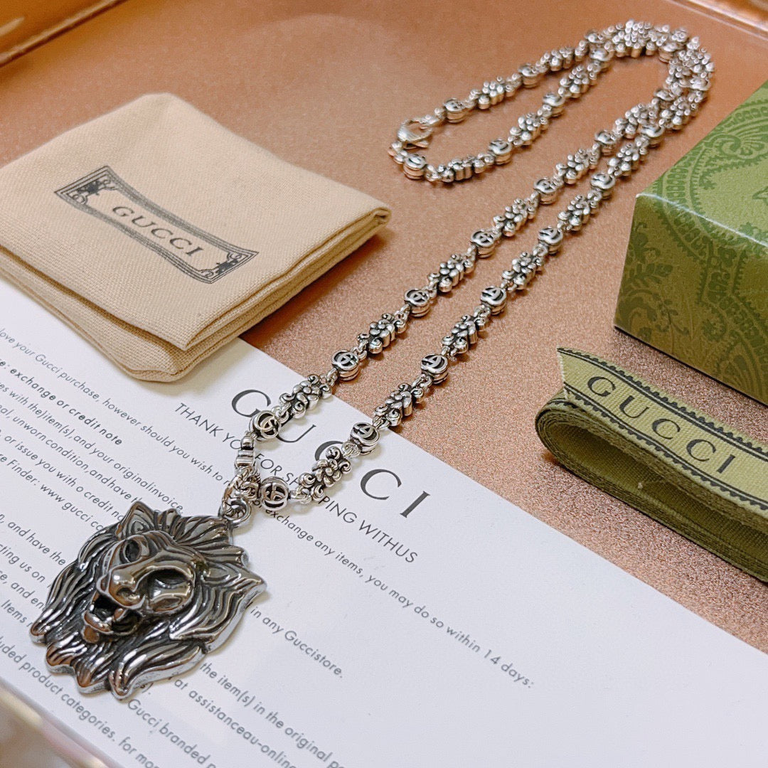 Chain Pendant Necklace in Polished Metal-Tone – Vintage Detail – Design 004 main product view