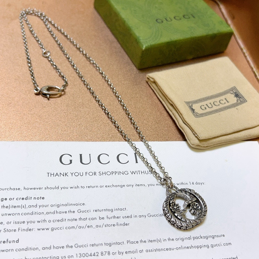 Double-G Emblem Pendant Necklace in Polished Metal-Tone – Design 193 side detail