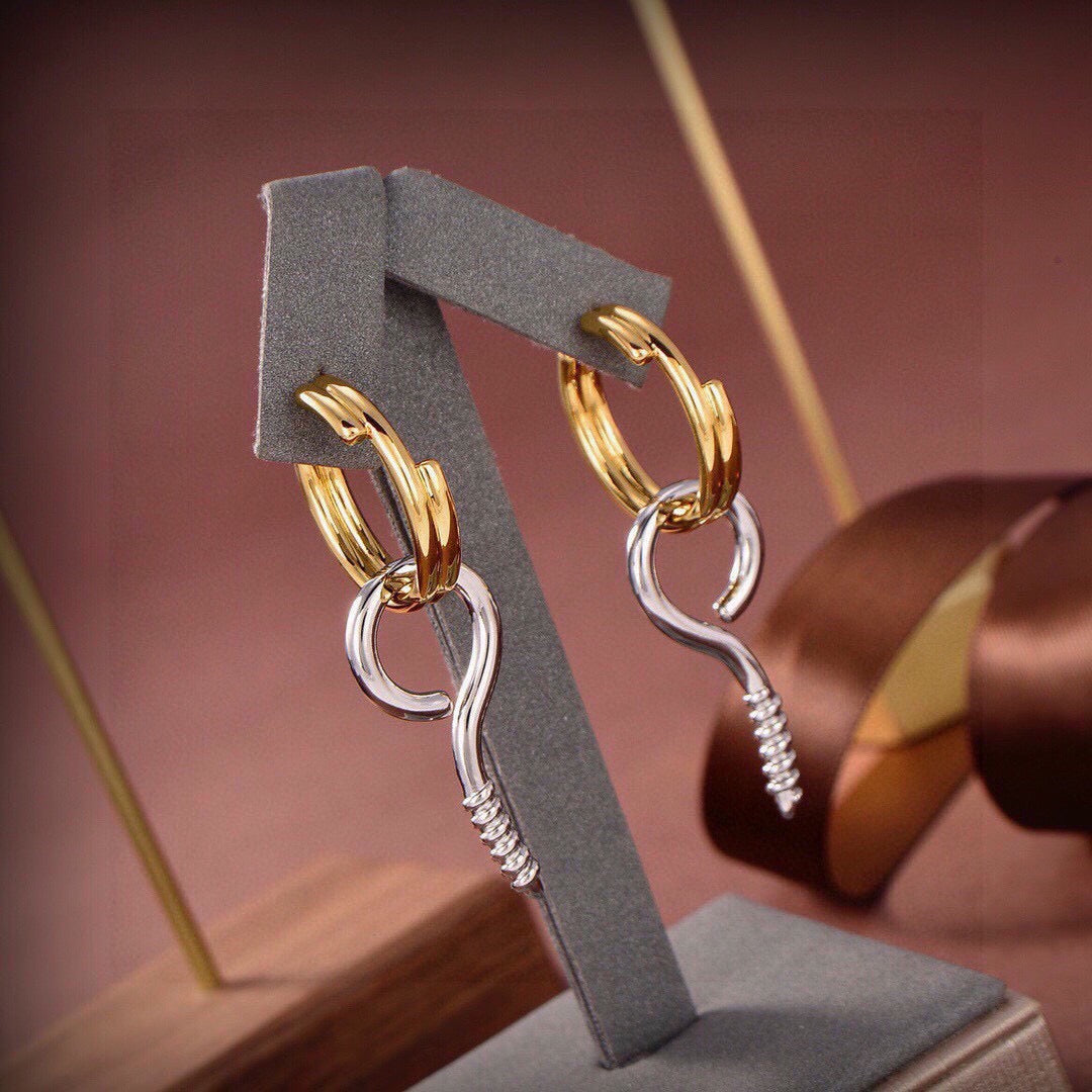 Ring Motif Statement Earrings in Gold-Tone – Design 008 close-up detail