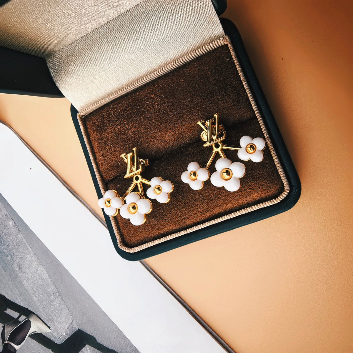 Geometric Emblem Stud Earrings in Polished Metal-Tone – Design 041 side detail