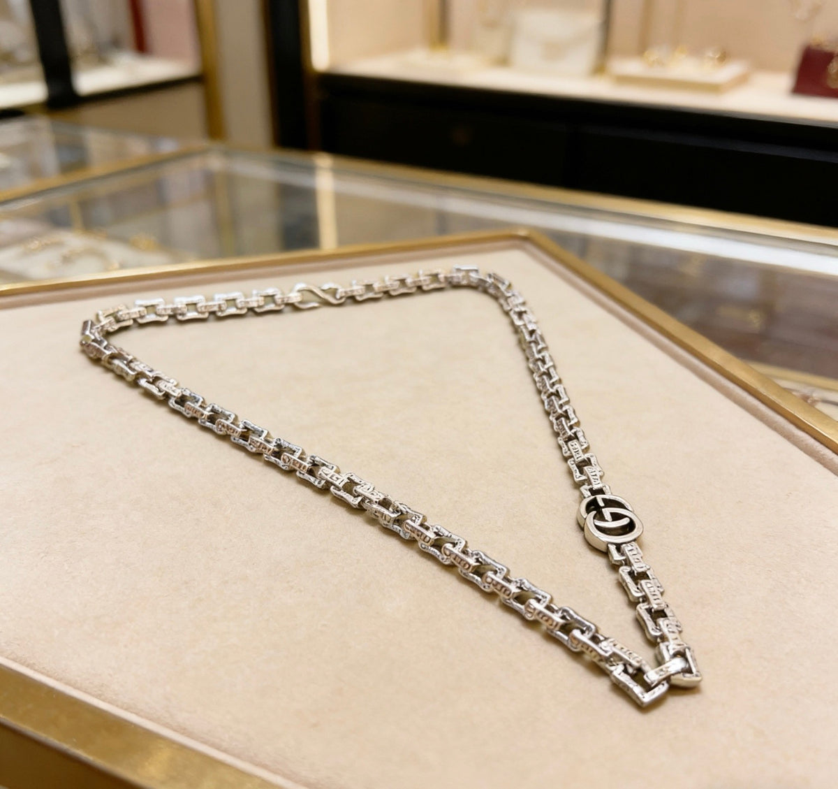 Double-G Emblem Pendant Necklace in Polished Metal-Tone – Design 104 side detail