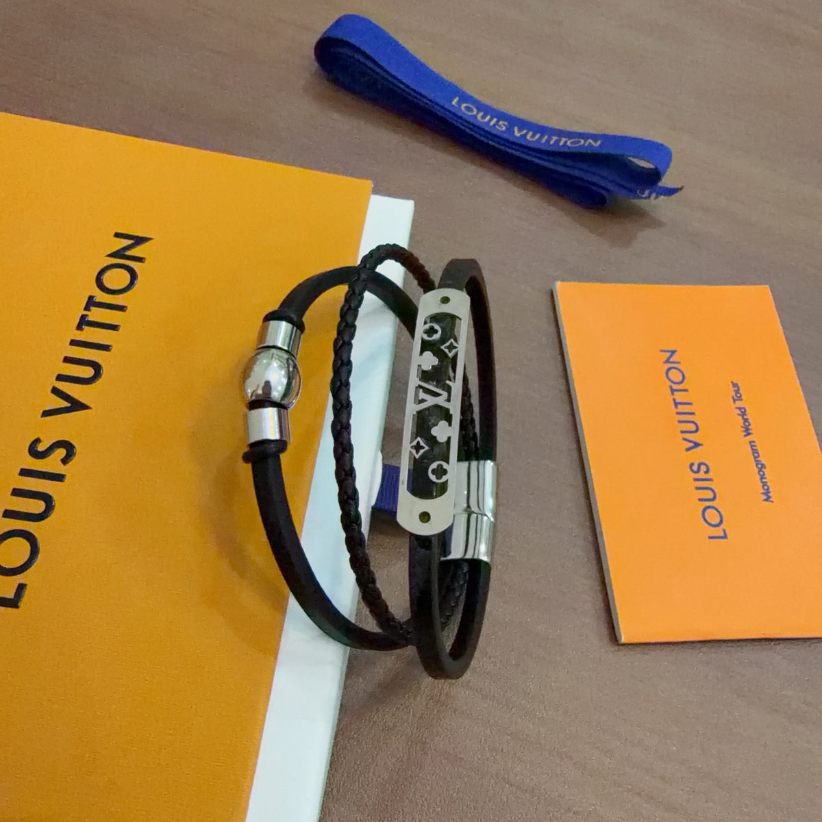Chain Bangle in Silver-Tone – Blue Detail – Design 011 styled product view
