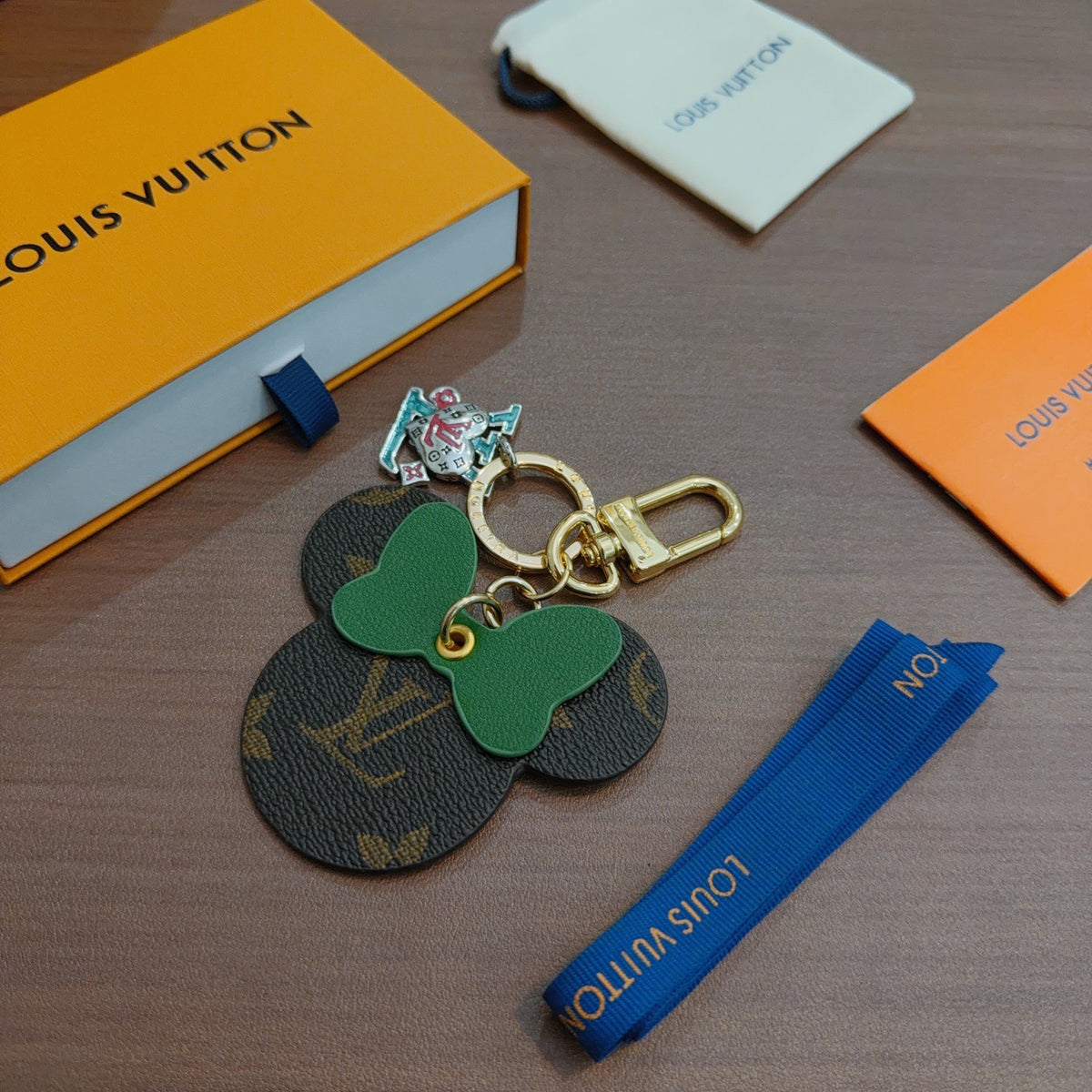 Bag Motif Keychain – Bag Detail – Design 109 main product view