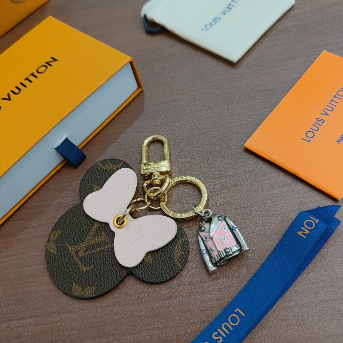Bag Motif Keychain – Bag Detail – Design 106 main product view