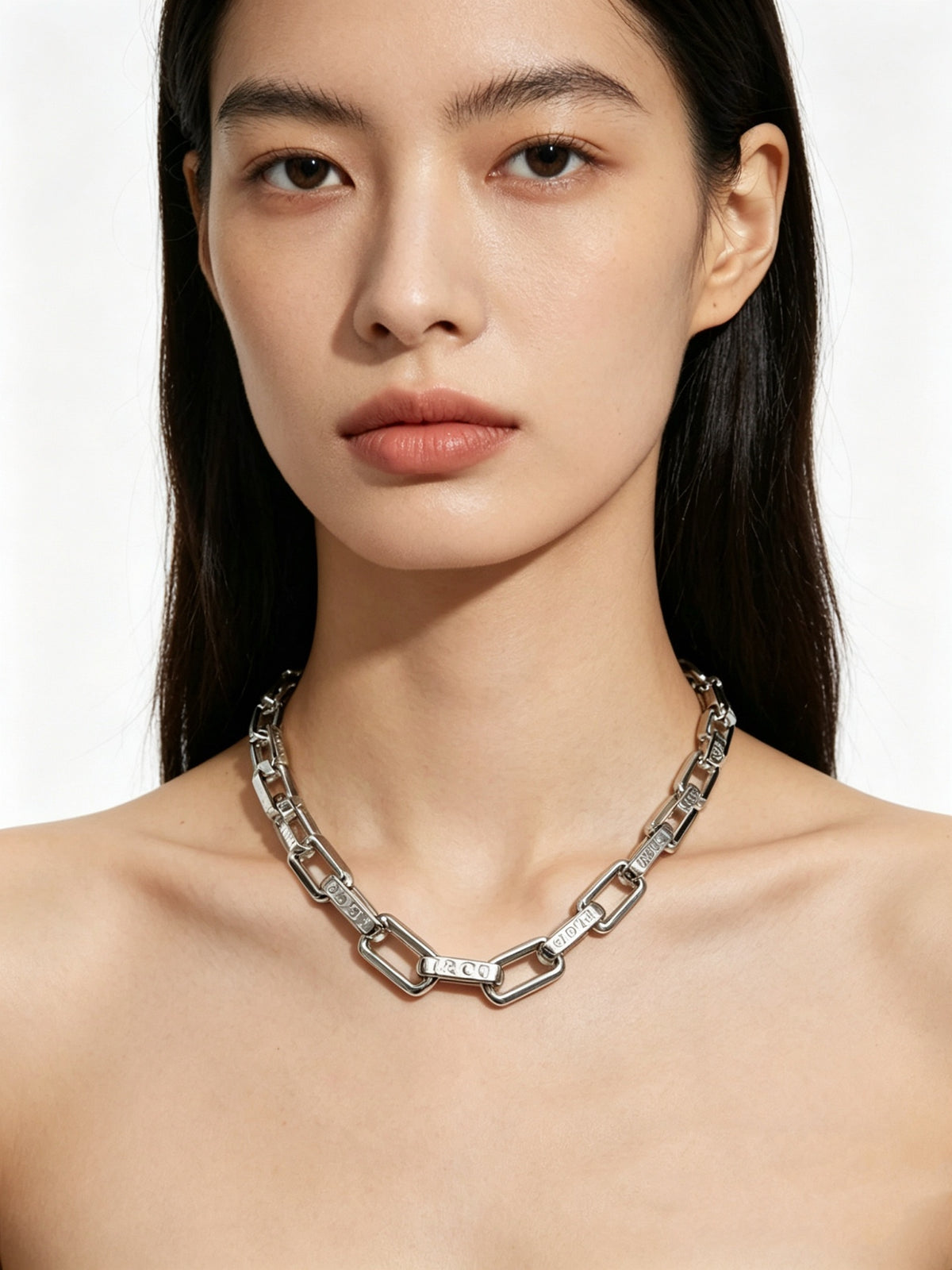 Signature Motif Pendant Necklace in Silver-Tone – Vintage Detail – Design 39 main product view