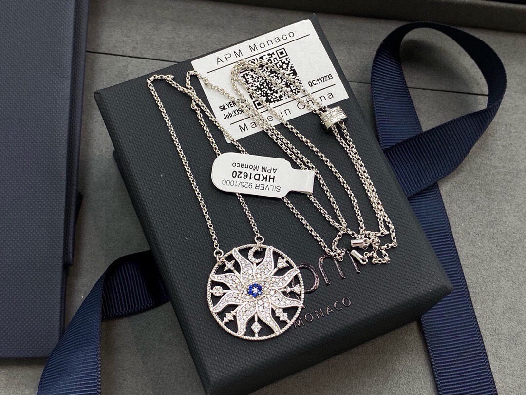 Adjustable Spike Pendant Necklace in Silver-Tone detail view
