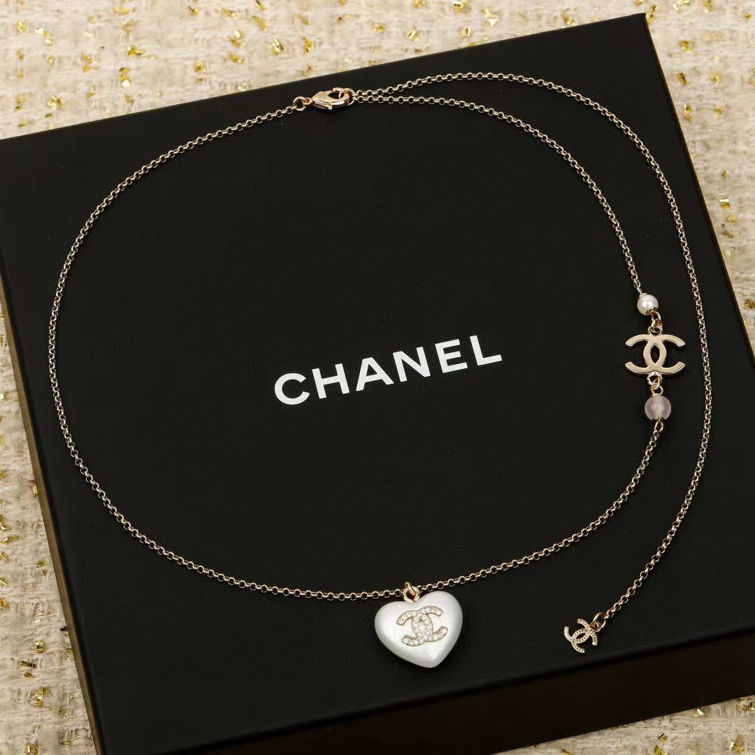 Pearl Pearl-Detail Pendant Necklace – Pearl Detail – Design 039 styled product view