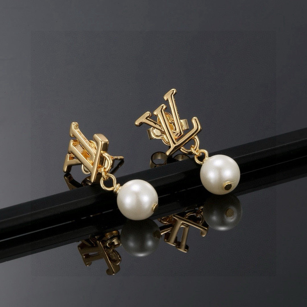 Letter Emblem Stud Earrings in Polished Metal-Tone – Design 029 detail view