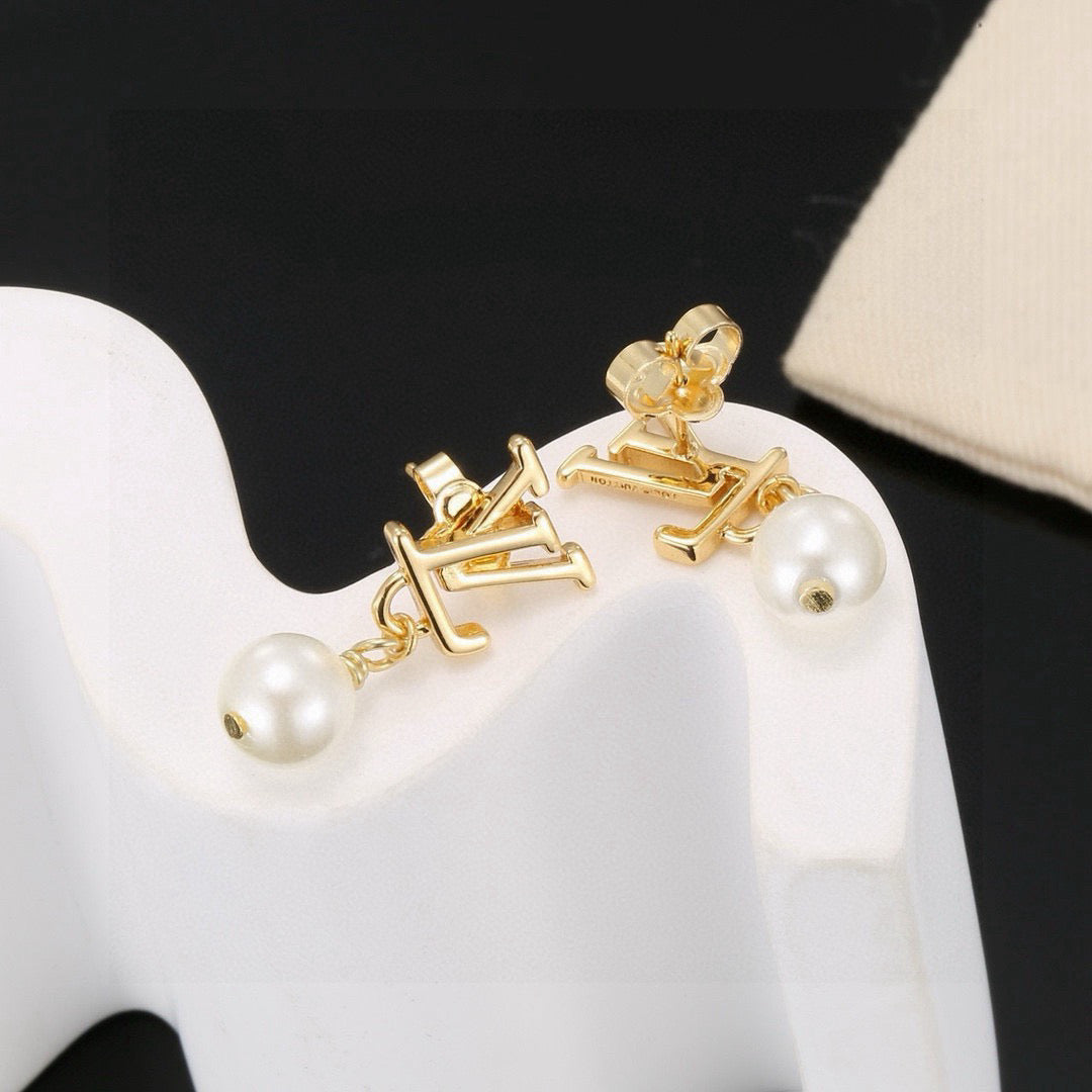 Letter Emblem Stud Earrings in Polished Metal-Tone – Design 040 main product view