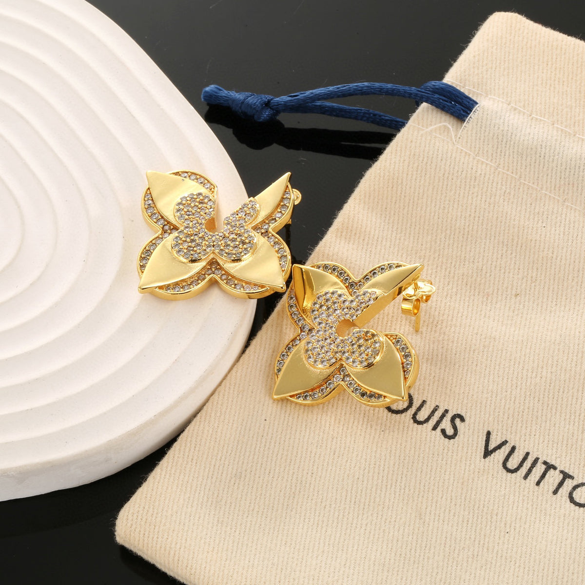 Clover Stud Earrings in Gold-Tone – Clover Detail – Design 005 front product view