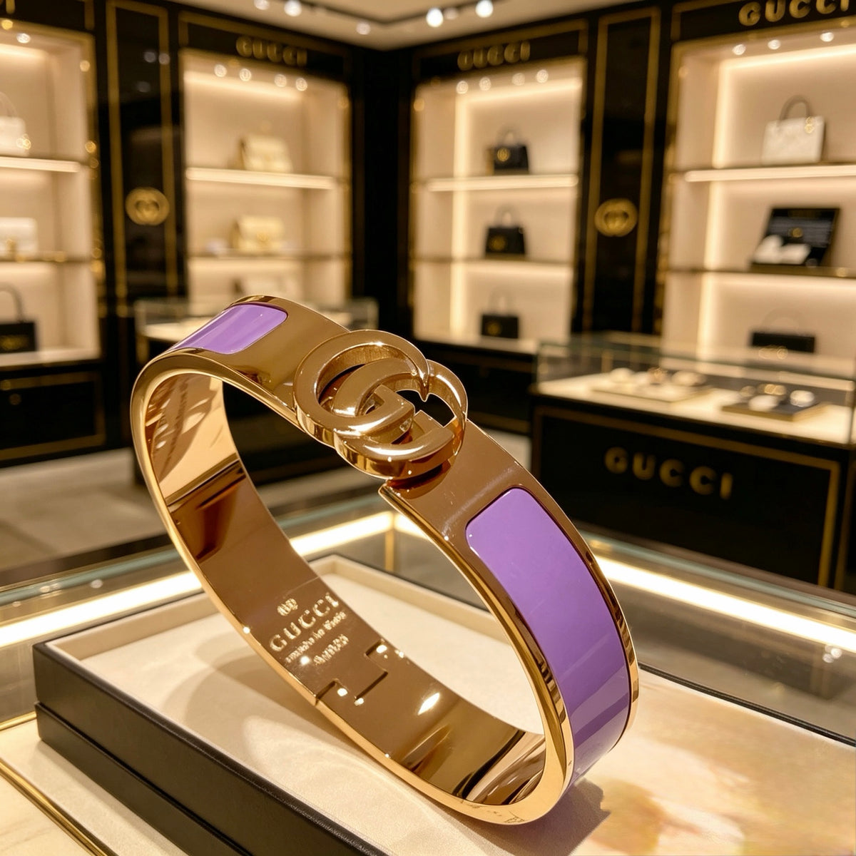 Double-G Emblem Bangle in Gold-Tone – Design 010 side detail