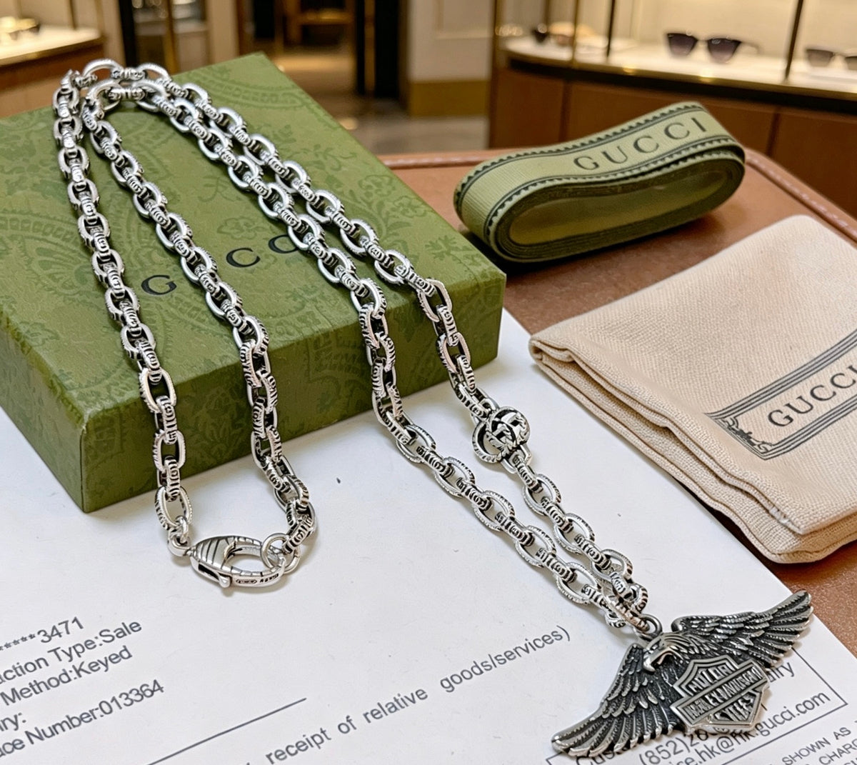 Double-G Emblem Pendant Necklace in Silver-Tone – Vintage Detail – Design 042 close-up detail