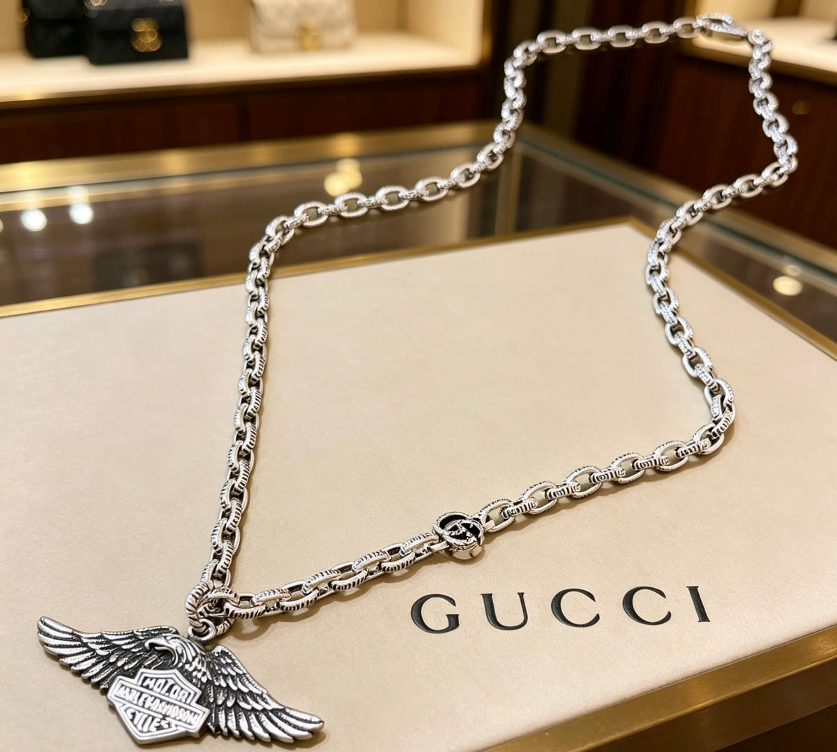 Double-G Emblem Pendant Necklace in Silver-Tone – Vintage Detail – Design 042 main product view