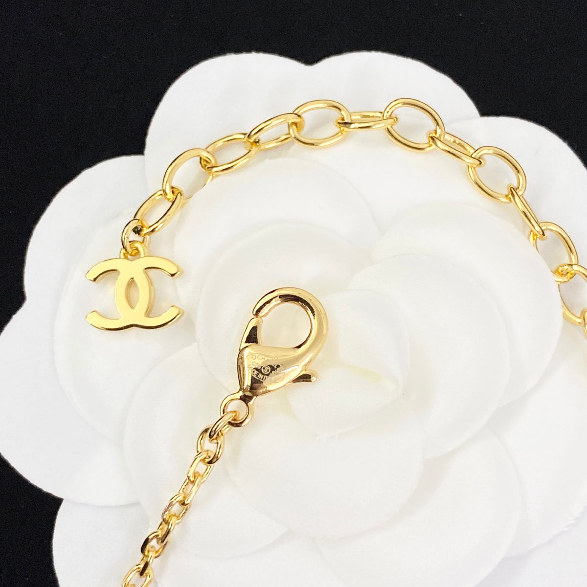 Star Pendant Necklace in Gold-Tone – Star Detail – Design 002 main product view
