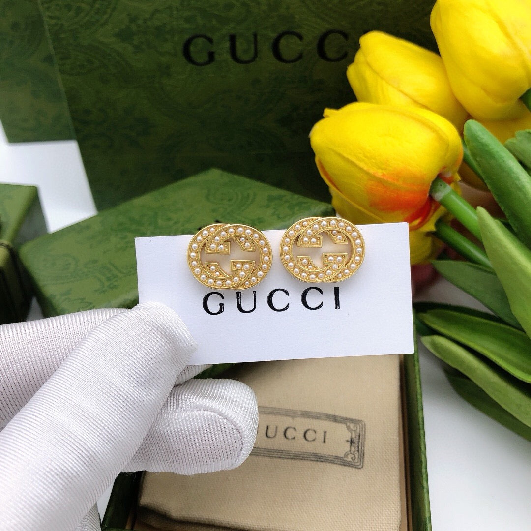 Double-G Emblem Stud Earrings in Polished Metal-Tone – Design 027 front product view