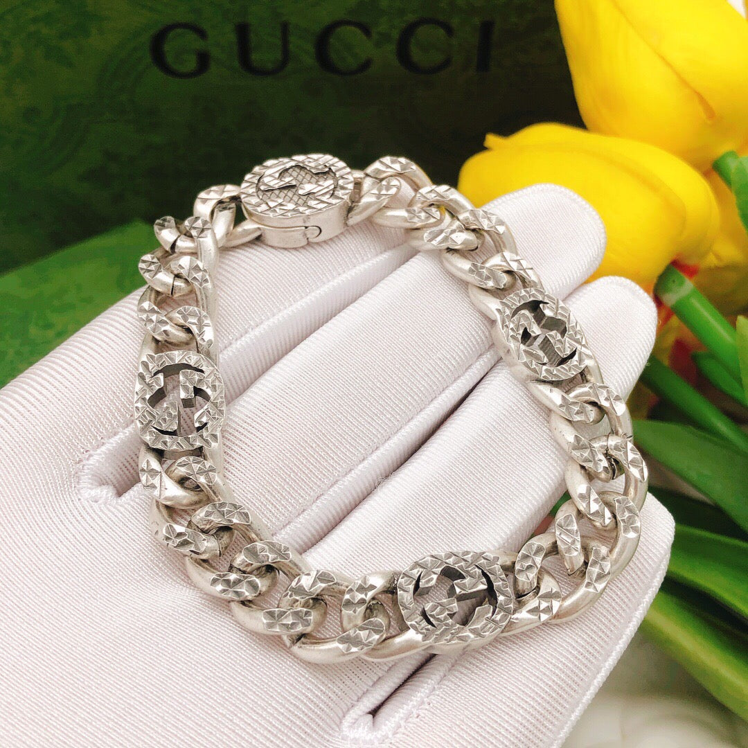 Geometric Emblem Bracelet in Silver-Tone – Design 008 detail view