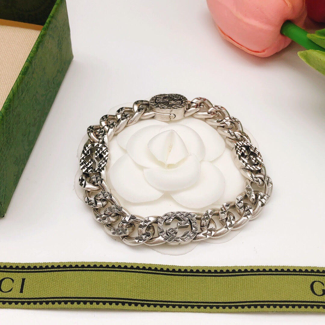 Geometric Emblem Bracelet in Silver-Tone – Design 008 close-up detail