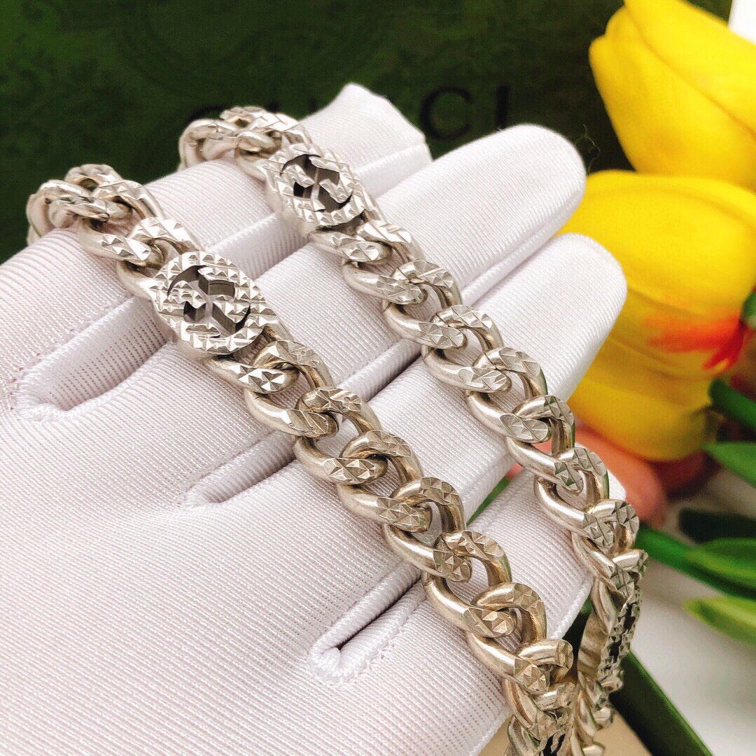 Geometric Emblem Bracelet in Silver-Tone – Design 005 detail view