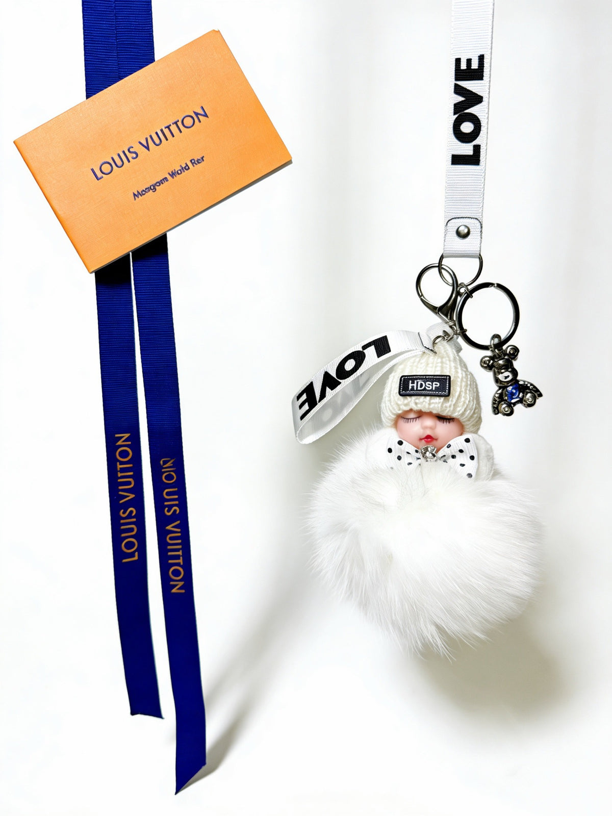 Bag Motif Keychain – Bag Detail – Design 101 main product view