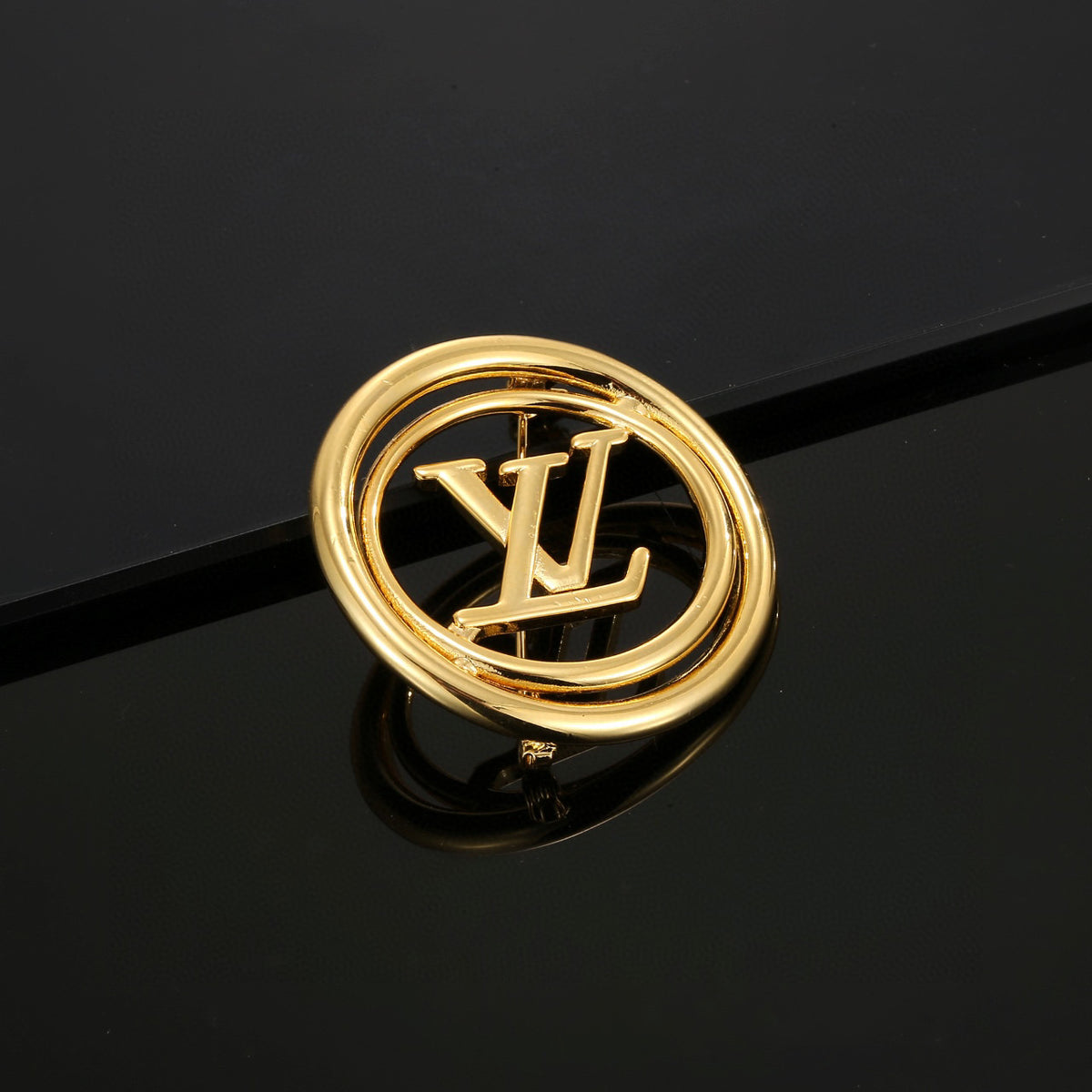 Letter Emblem Brooch in Polished Metal-Tone – Design 008 close-up detail