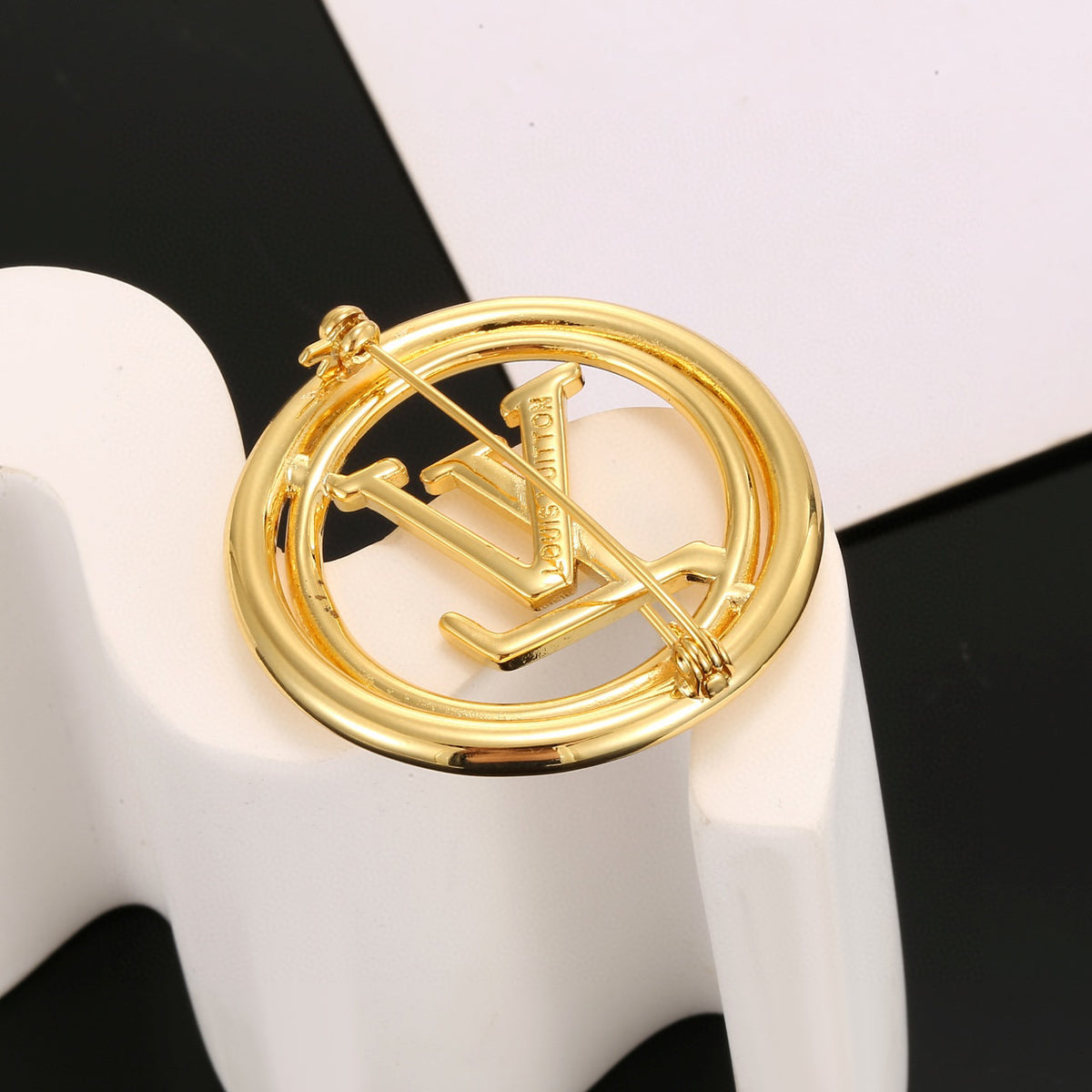 Letter Emblem Brooch in Polished Metal-Tone – Design 006 detail view