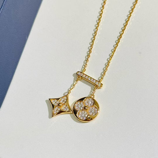 Clover Pendant Necklace in Polished Metal-Tone – Clover Detail – Design 009 main product view