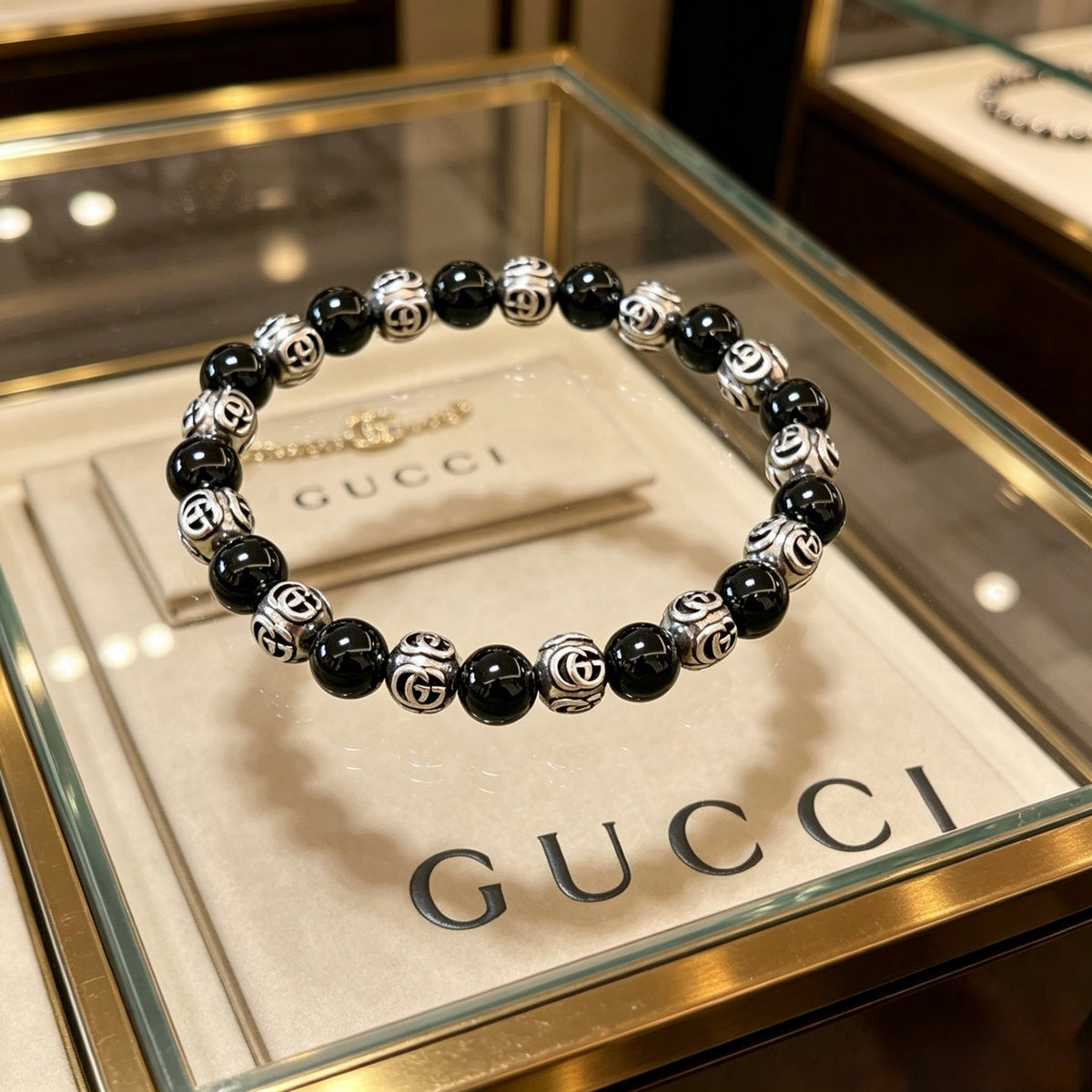 Double-G Emblem Beaded Bracelet in Polished Metal-Tone – Agate Detail – Design 025 main product view