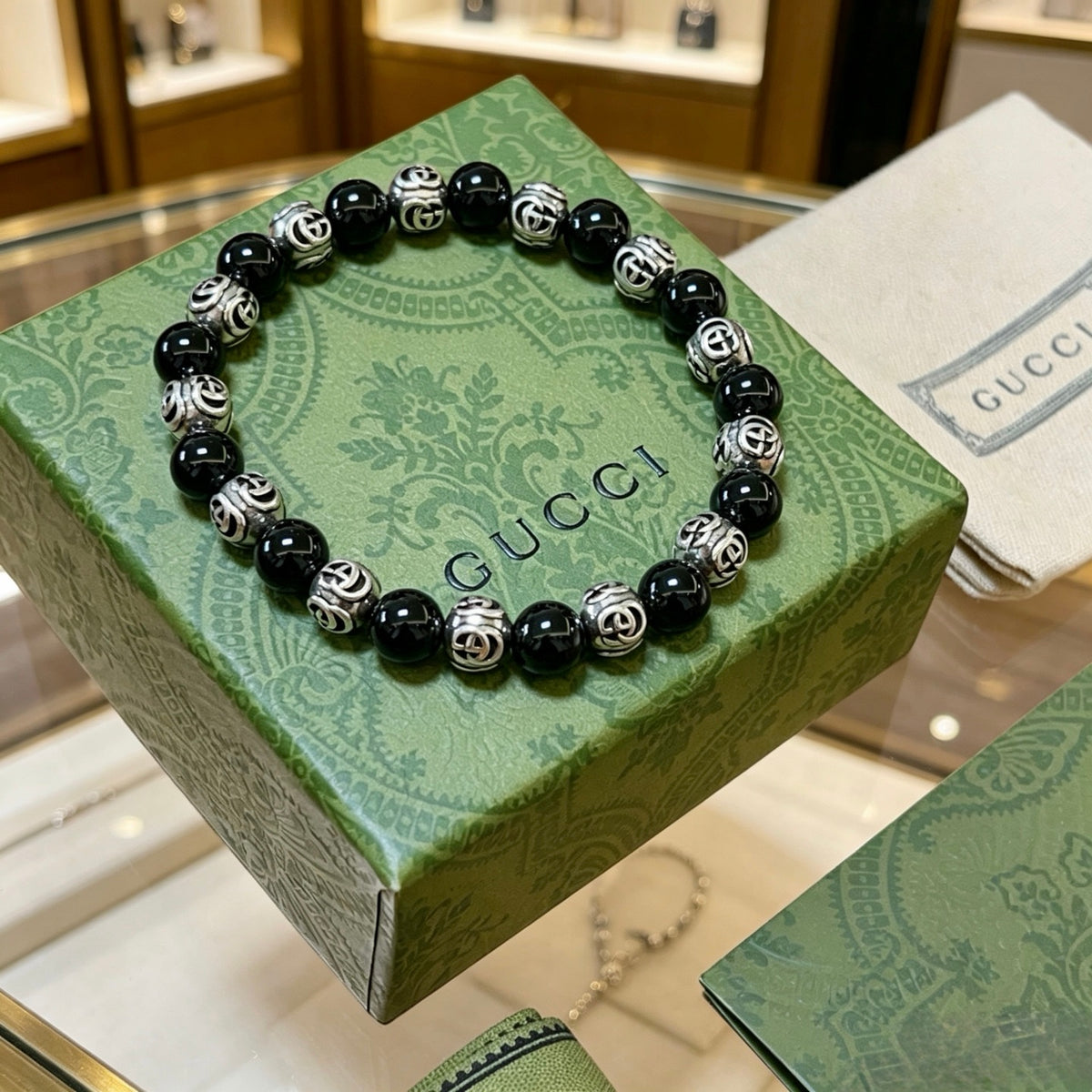 Double-G Emblem Beaded Bracelet in Polished Metal-Tone – Agate Detail – Design 025 front product view