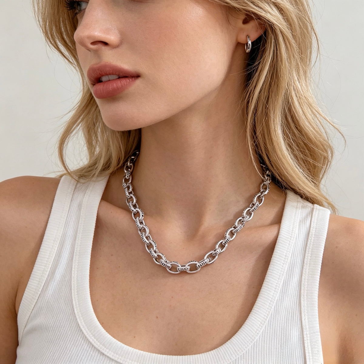 Double-G Emblem Pendant Necklace in Polished Metal-Tone – Vintage Detail – Design 060 side detail