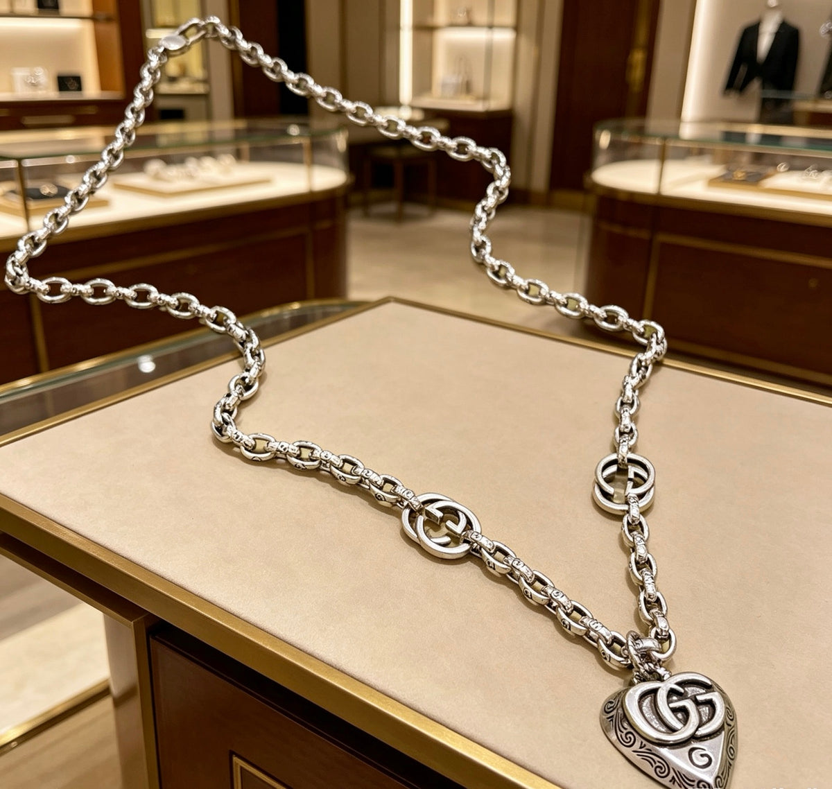 Double-G Emblem Pendant Necklace in Silver-Tone – Vintage Detail – Design 039 front product view