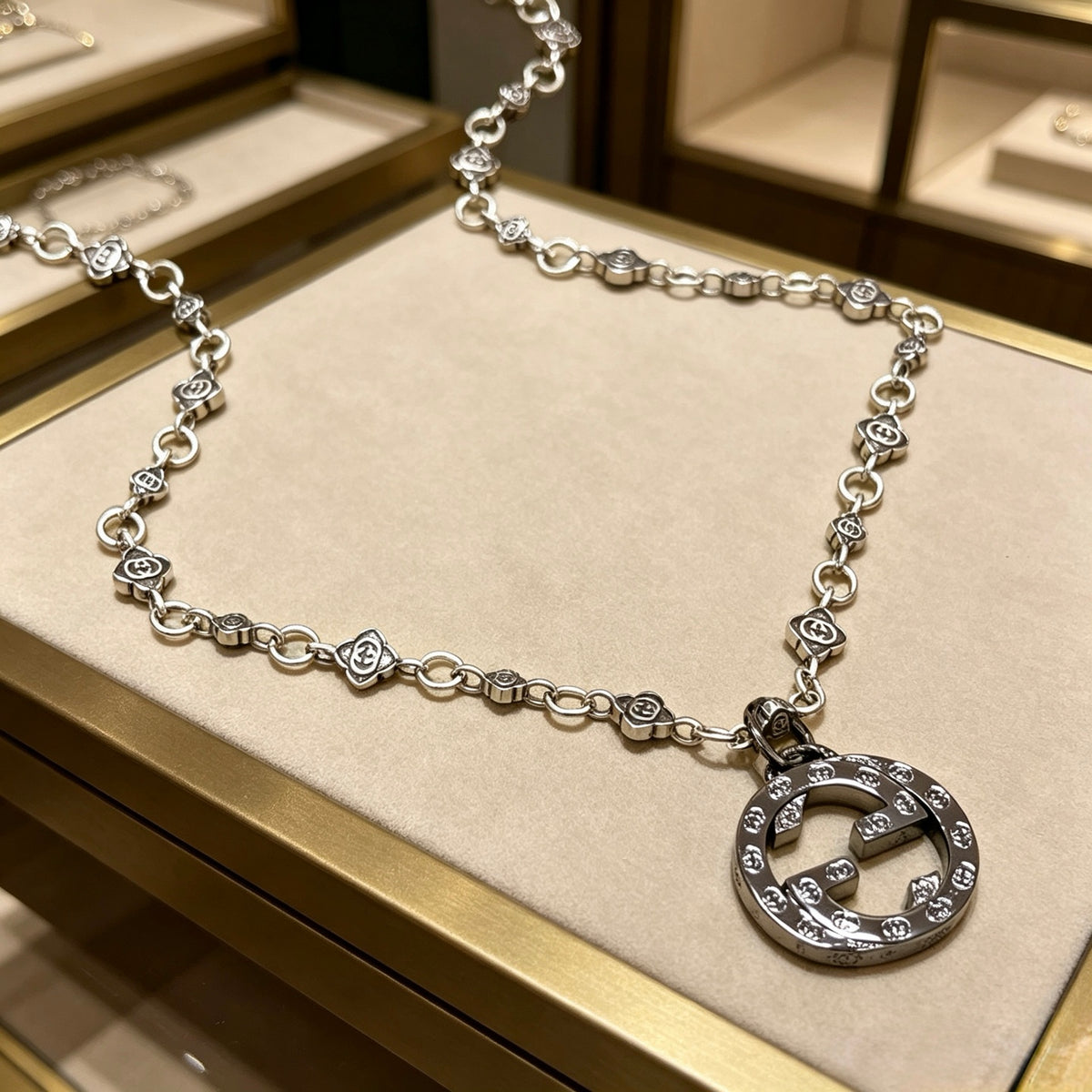Double-G Emblem Pendant Necklace in Silver-Tone – Vintage Detail – Design 036 front product view