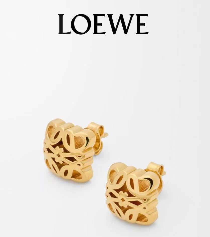 Elephant Motif Stud Earrings in Polished Metal-Tone – Design 04 main product view