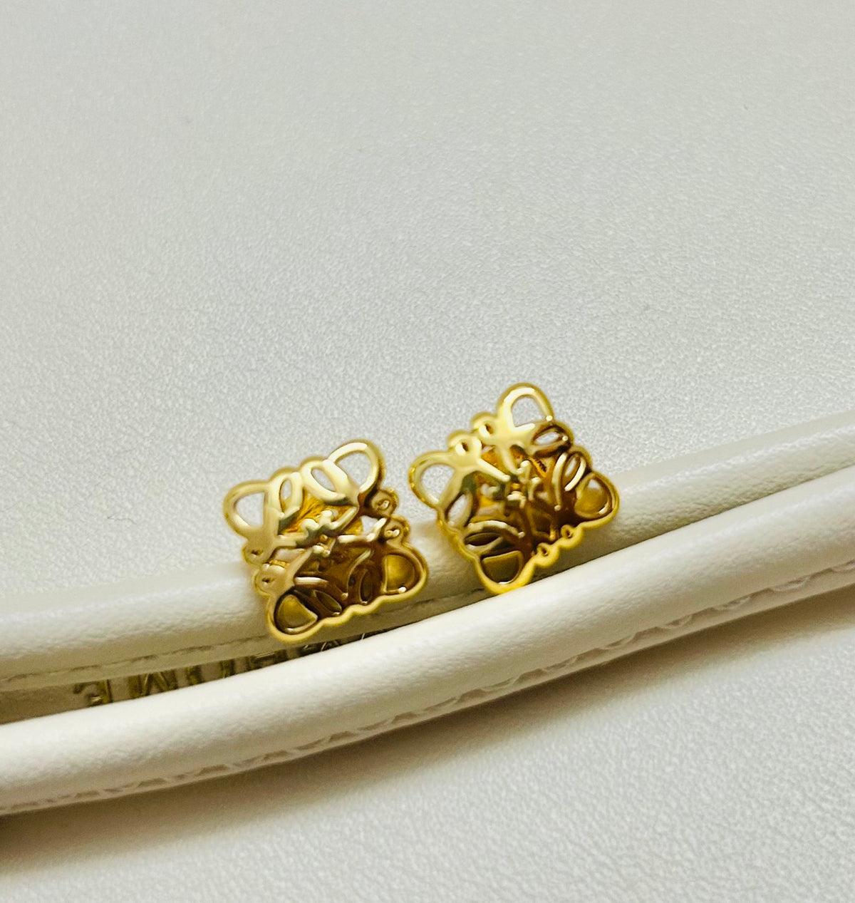 Elephant Motif Stud Earrings in Polished Metal-Tone – Design 04 side detail