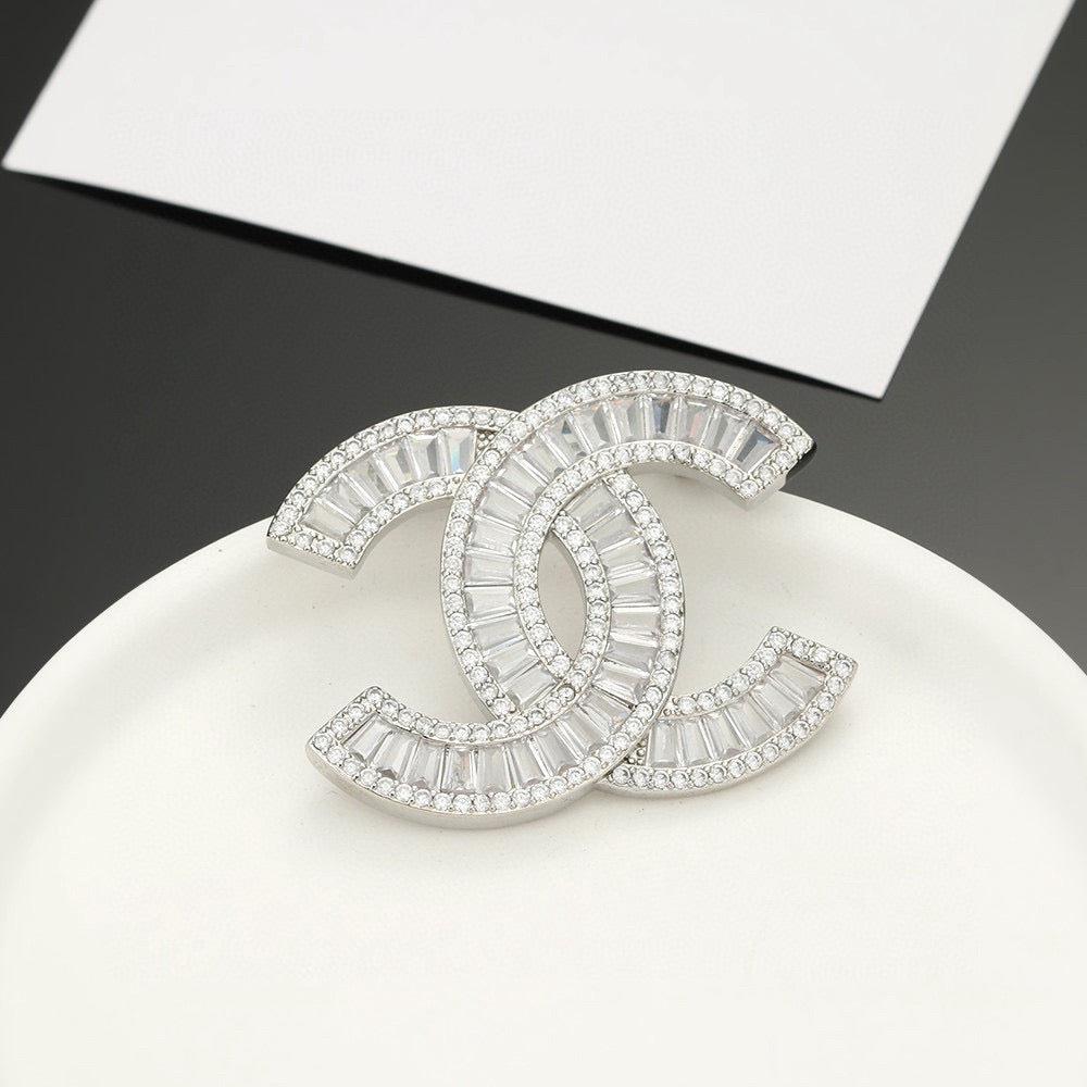 Signature Emblem Brooch in Polished Metal-Tone – Design 040 detail view