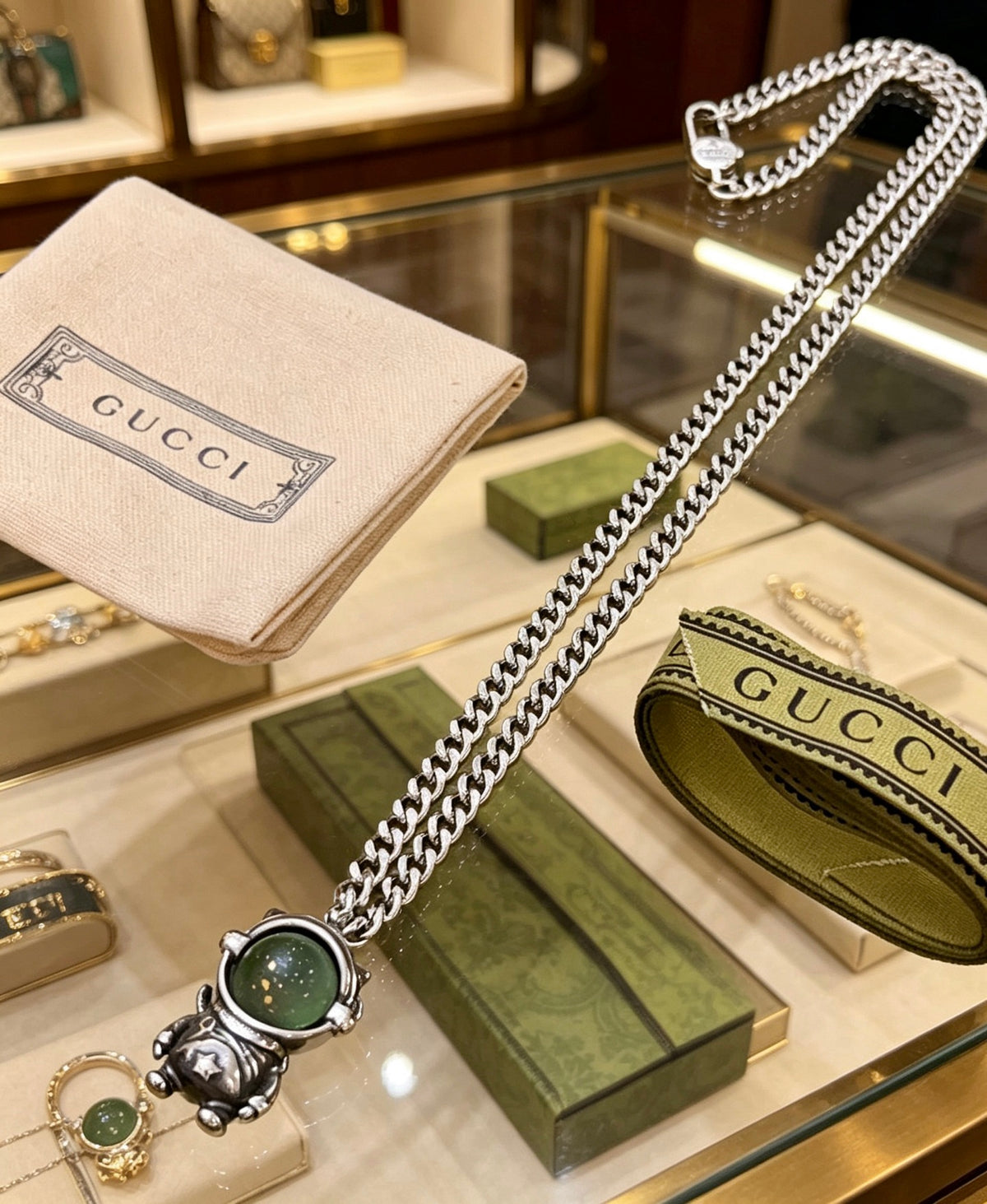 Double-G Emblem Pendant Necklace in Polished Metal-Tone – Design 160 close-up detail