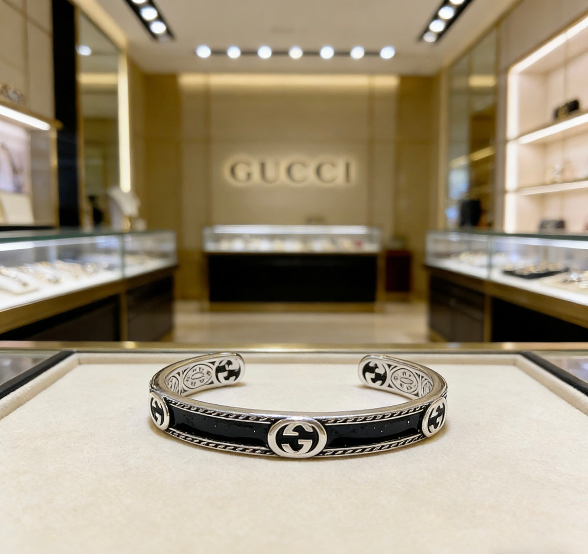 Double-G Emblem Bangle in Polished Metal-Tone – Design 028 main product view