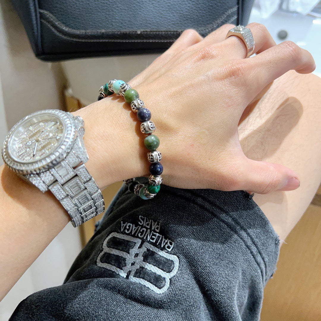 Double-G Emblem Beaded Bracelet in Polished Metal-Tone – Agate Detail – Design 017 main product view